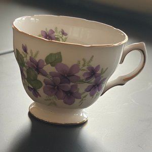 Royal Vale Purple Pansy Teacup